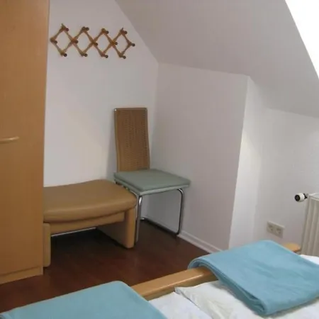 Mien Tohuus, Moewenburg Apartment